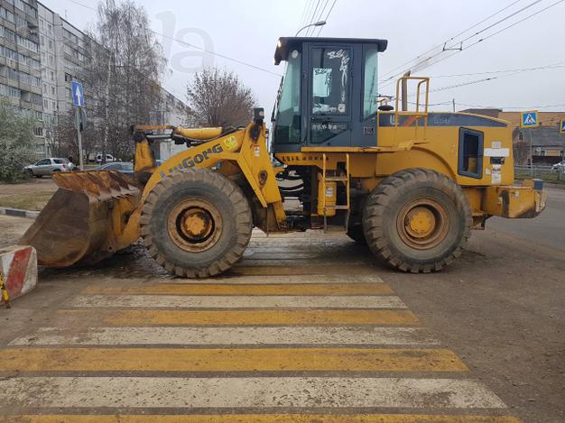 Продаю фронтални погрузчи 3 куб или обмен с лекавом